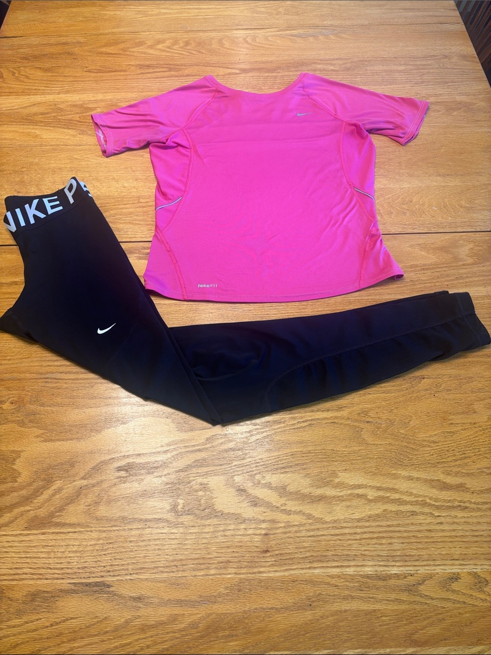 Nike Hot Pink Short Sleeve Dri-FIT Top with Black Nike Pro Leggings - Picture 2 of 7